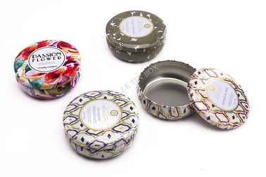 Porcellana Piccoli contenitori di latta della candela rotonda premio di Voluspa con la stampa e la goffratura fornitore
